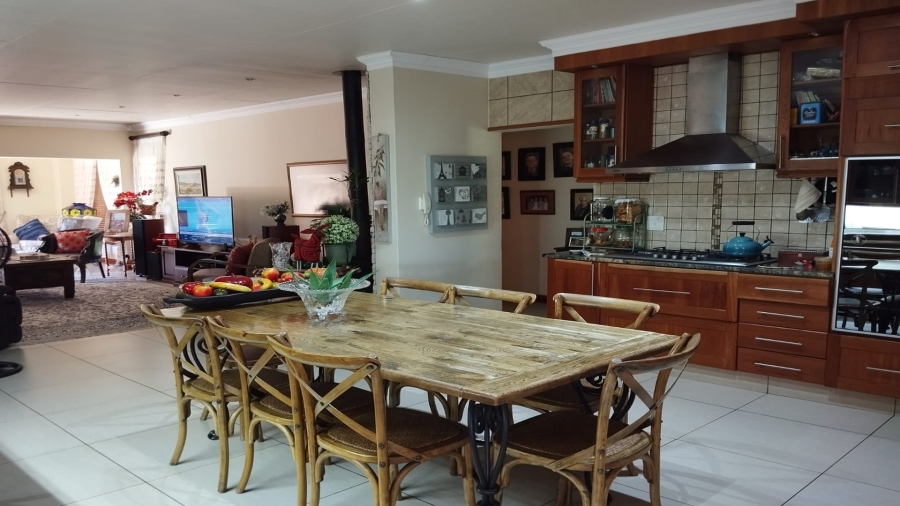 3 Bedroom Property for Sale in Van Der Hoff Park North West